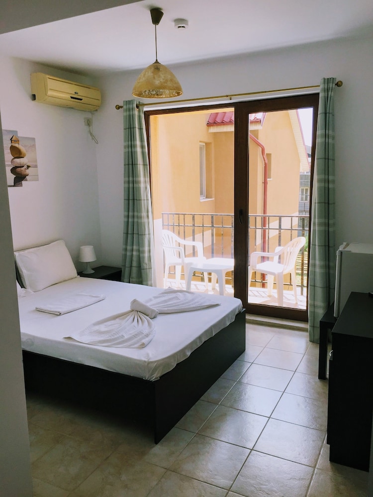 Double Room, Balcony - Photo 1