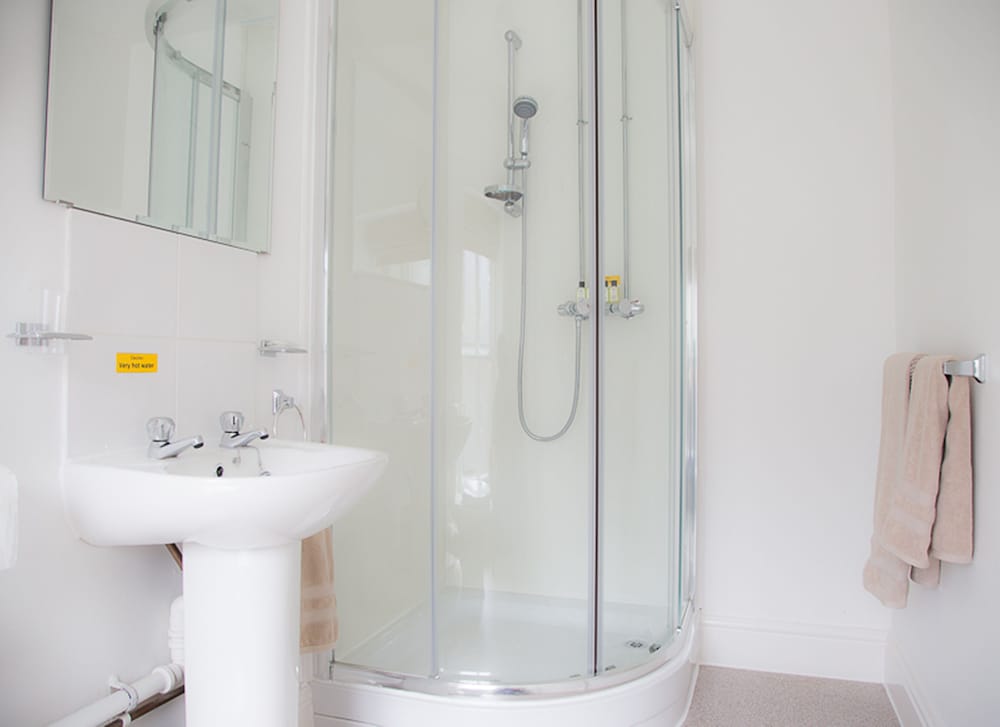 Twin Room, Ensuite photo 2