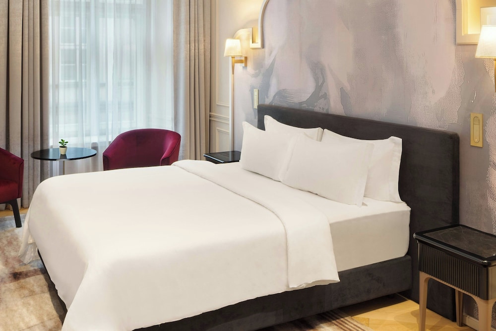 Classic Room, 1 King Bed