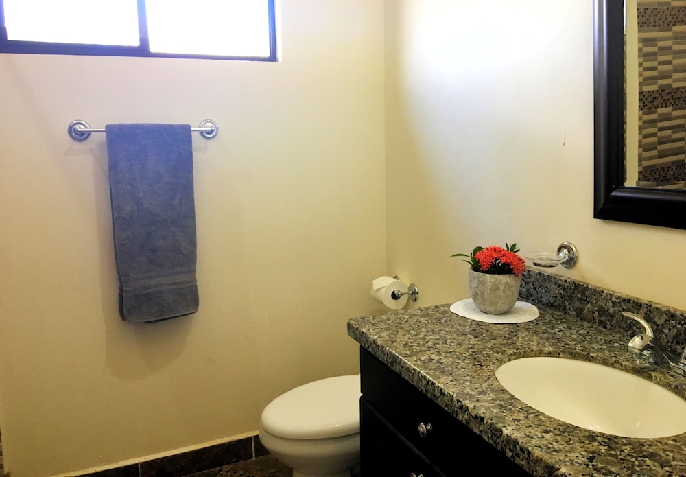 Exclusive House, Multiple Bedrooms, Non Smoking, Courtyard View photo 3