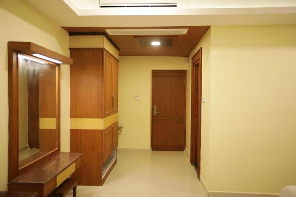 Deluxe Double Room - Photo 16