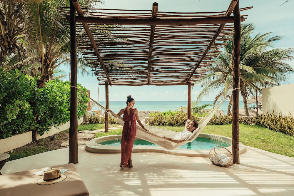 Villa, Beachfront (with Private Pool And Deck)