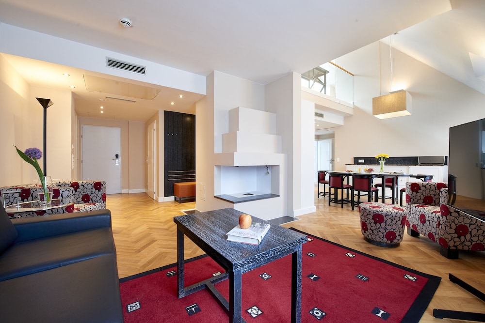 Exclusive Penthouse, 2 Bedrooms, City View