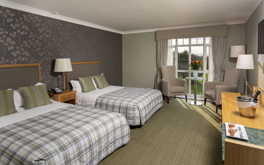 Room, Accessible photo 1