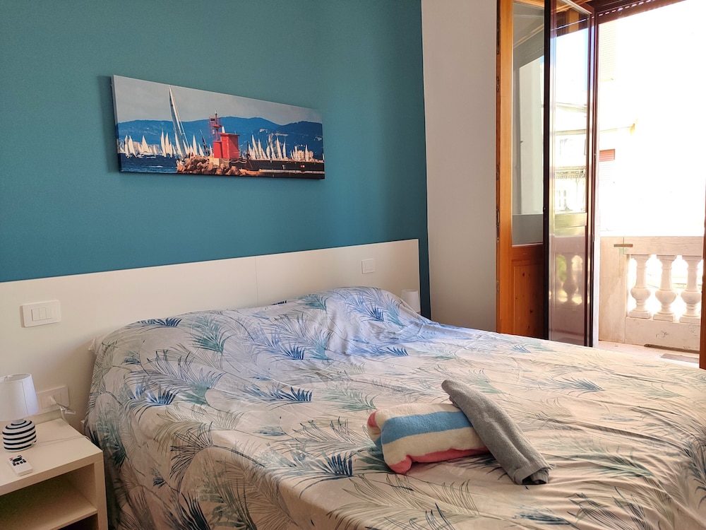 Apartment, Balcony