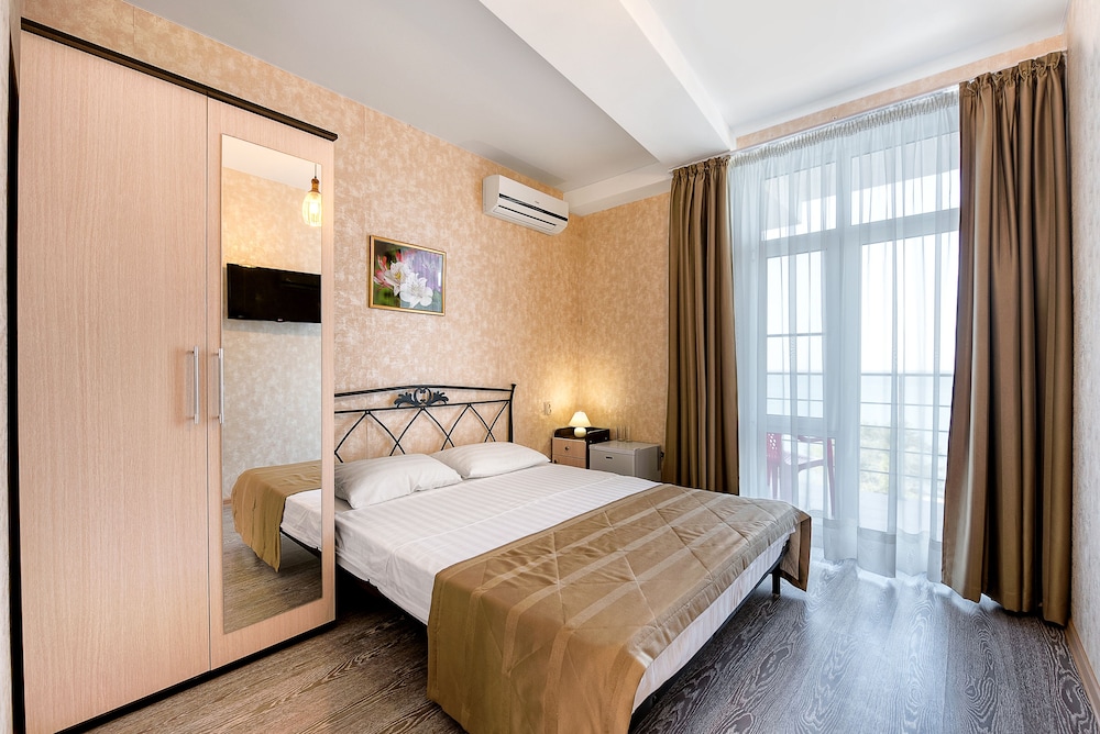Double Room, Balcony, Sea View photo 1
