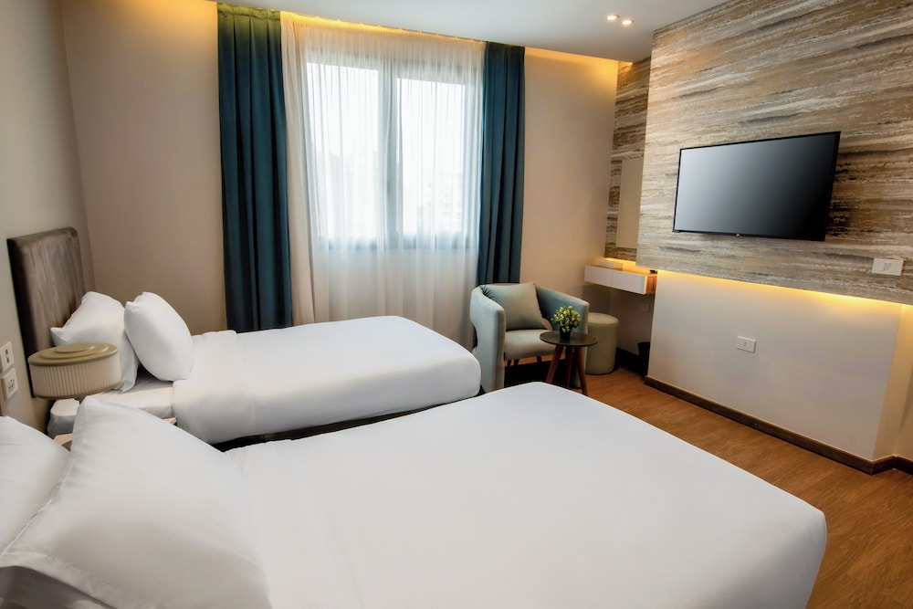 Superior Room, City View