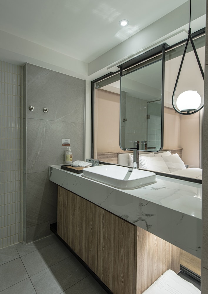 Queen Room - Photo 9