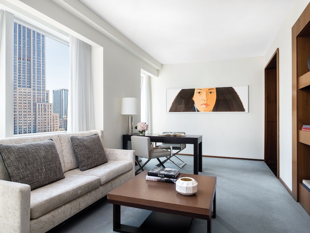 Suite, 1 Bedroom, Club Lounge Access (Empire State View) thumbnail 5