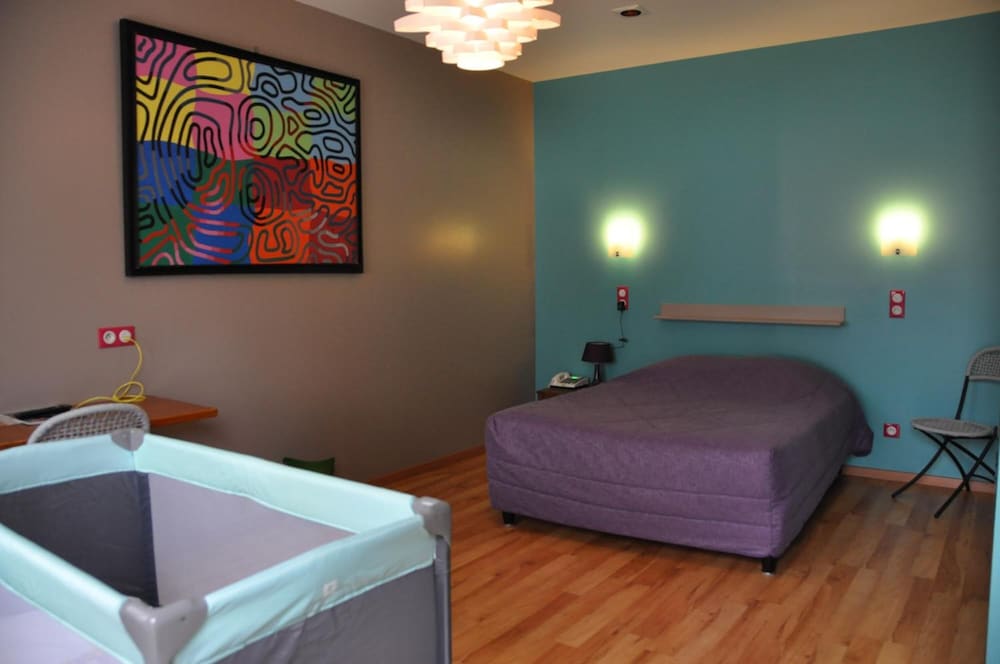 Family Room, Accessible, Garden Area photo 3