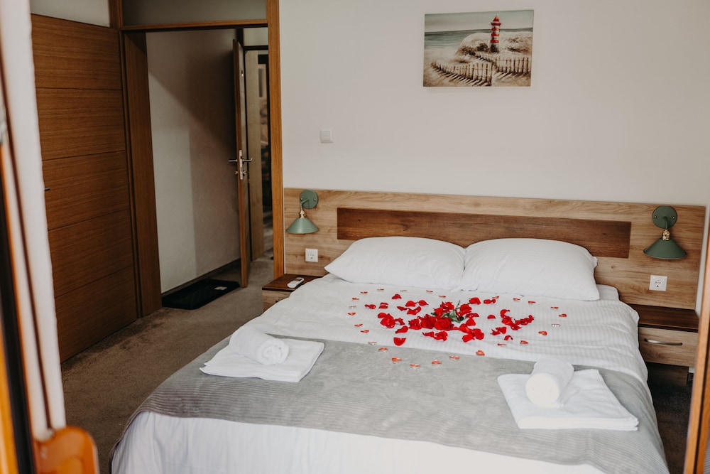 Deluxe Double Room, Lake View photo 3