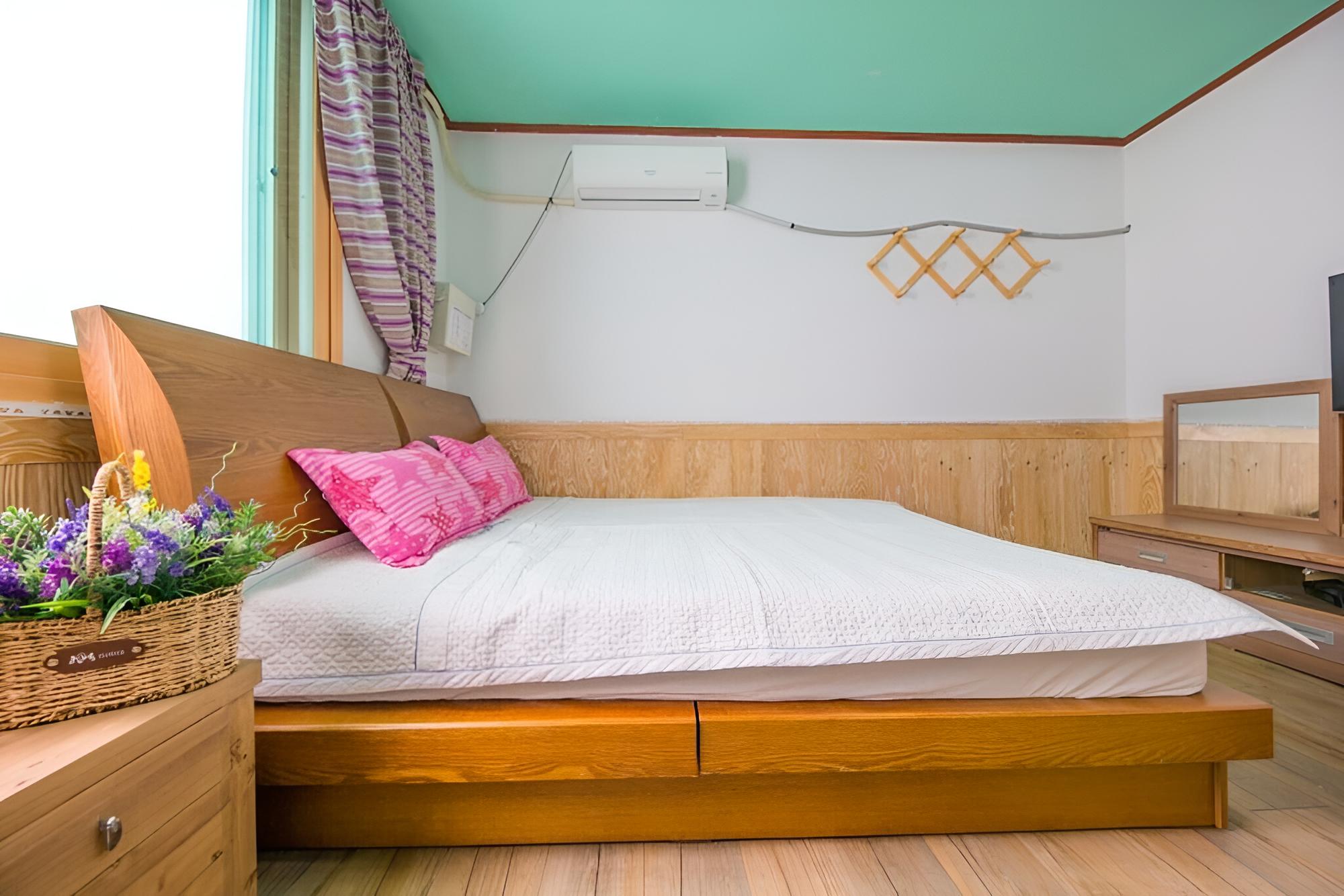 Room (405 (23m beds)) - Photo 5