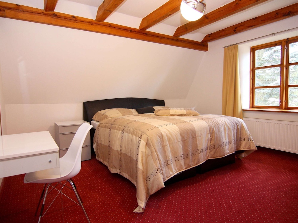 Deluxe House, 4 Bedrooms photo 3