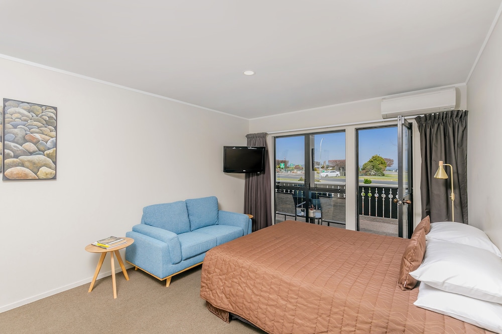 Deluxe Apartment, 1 Bedroom, Non Smoking, Lake View photo 1