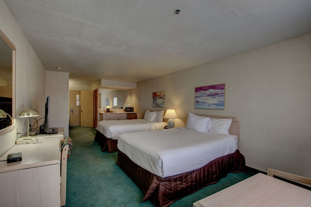 Superior Room, 2 Queen Beds - Photo 1