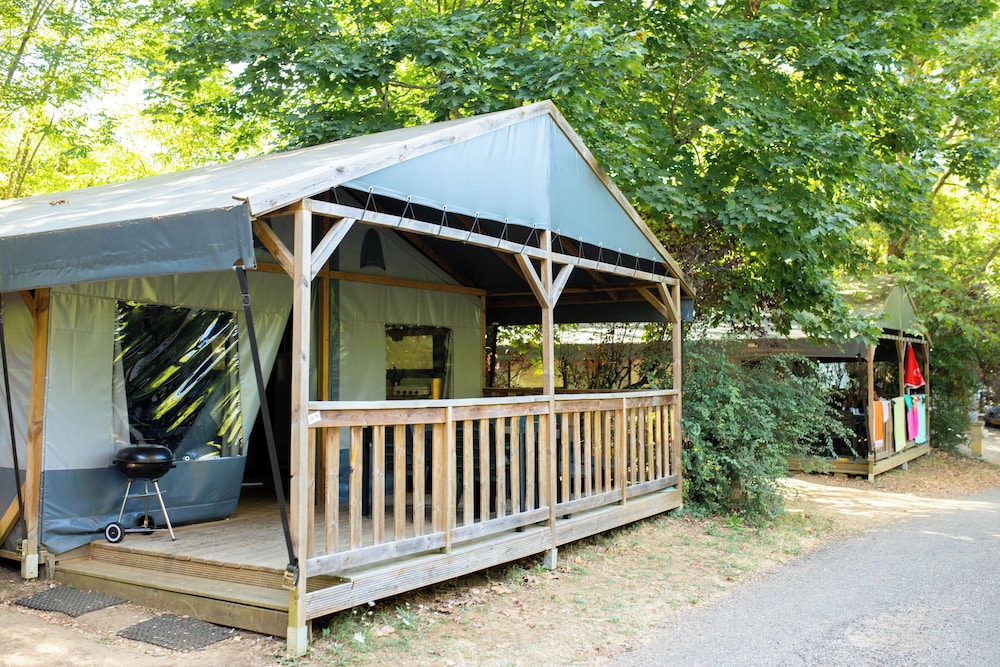 Tent (Vitrac)