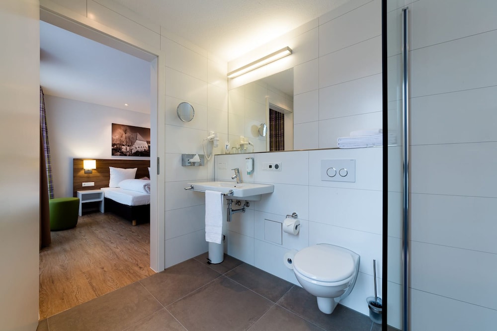 Standard Double Room - Photo 3