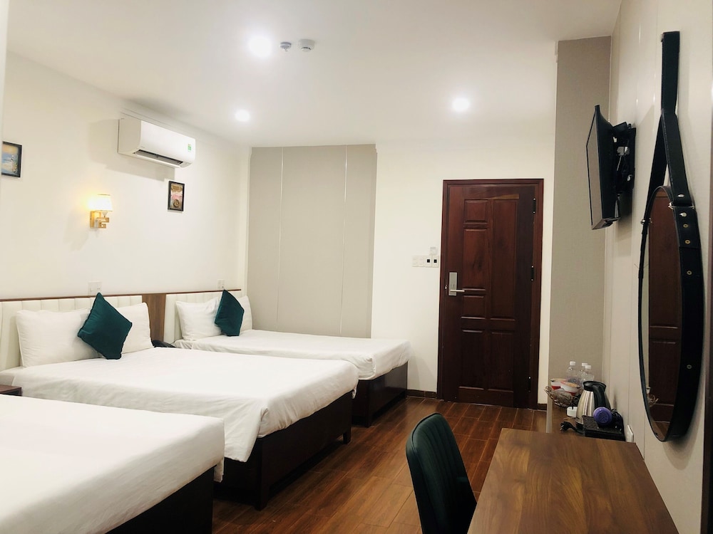 Superior Triple Room photo 3