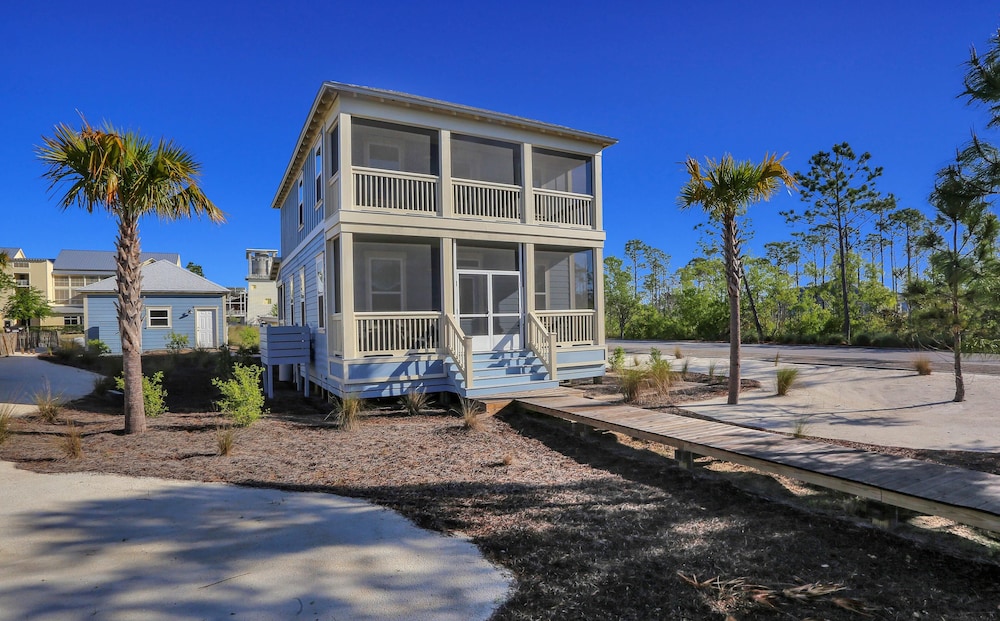 House, Multiple Beds (The Sandpiper) photo 3