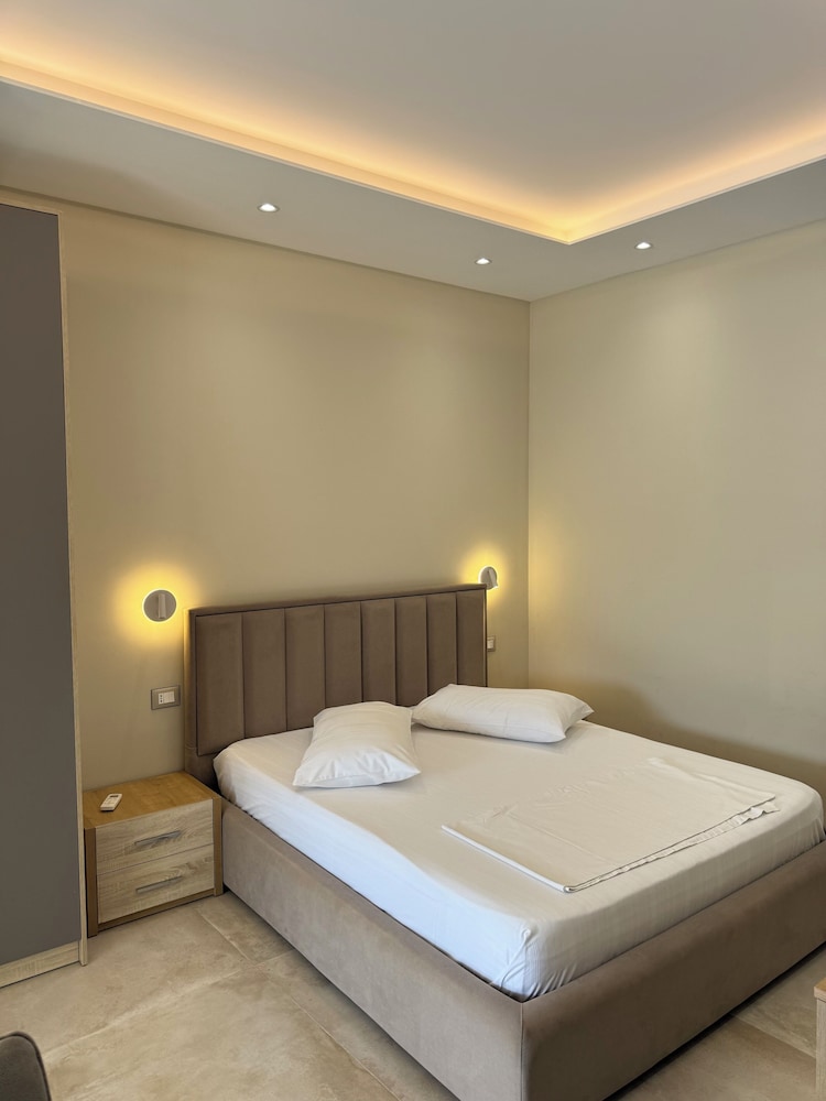 Deluxe Double Room, Balcony, Garden View