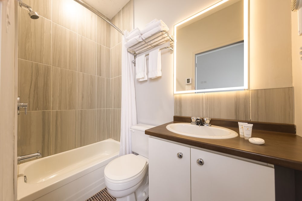 Superior Studio Suite, 2 Queen Beds, Kitchen, photo 6