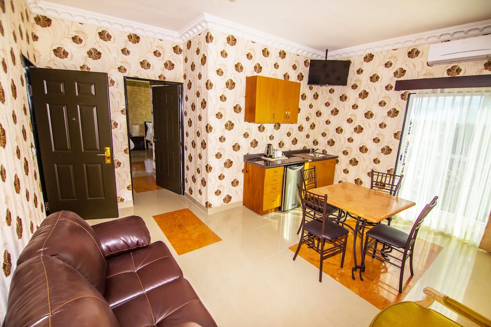 Suite, Bathtub