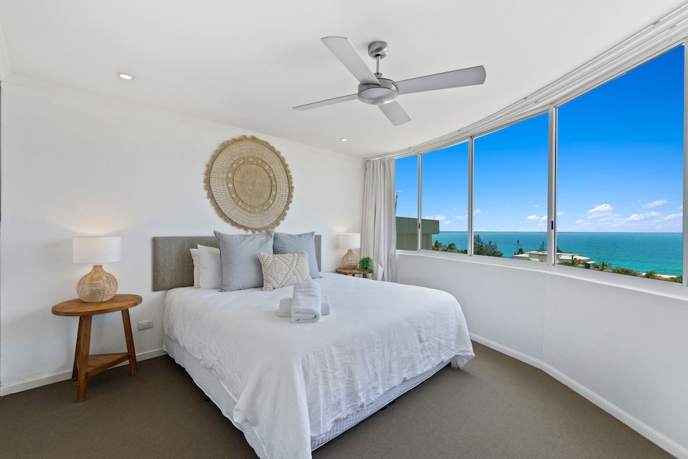 2 Bedrooms Top Level XL Panoramic Ocean View