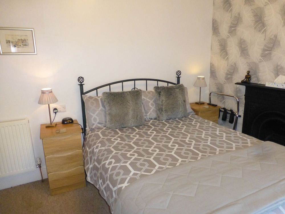 Double Room, Ensuite, Garden View photo 3