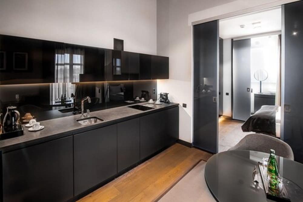 Penthouse photo 3