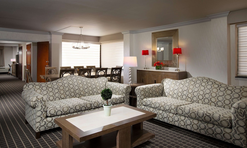 Suite, 1 King Bed photo 1