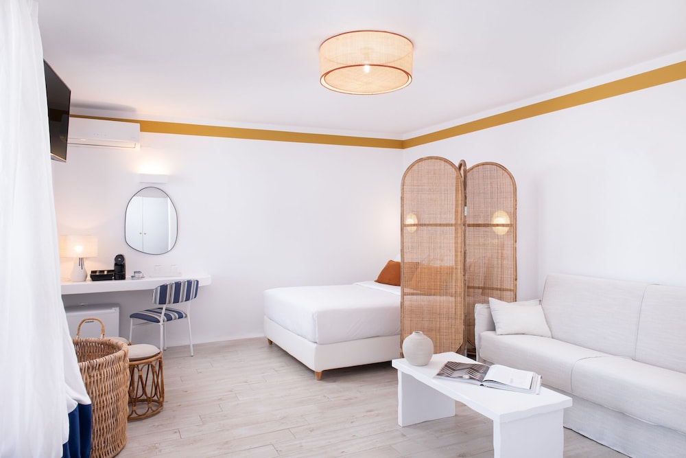 Suite, Partial Sea View