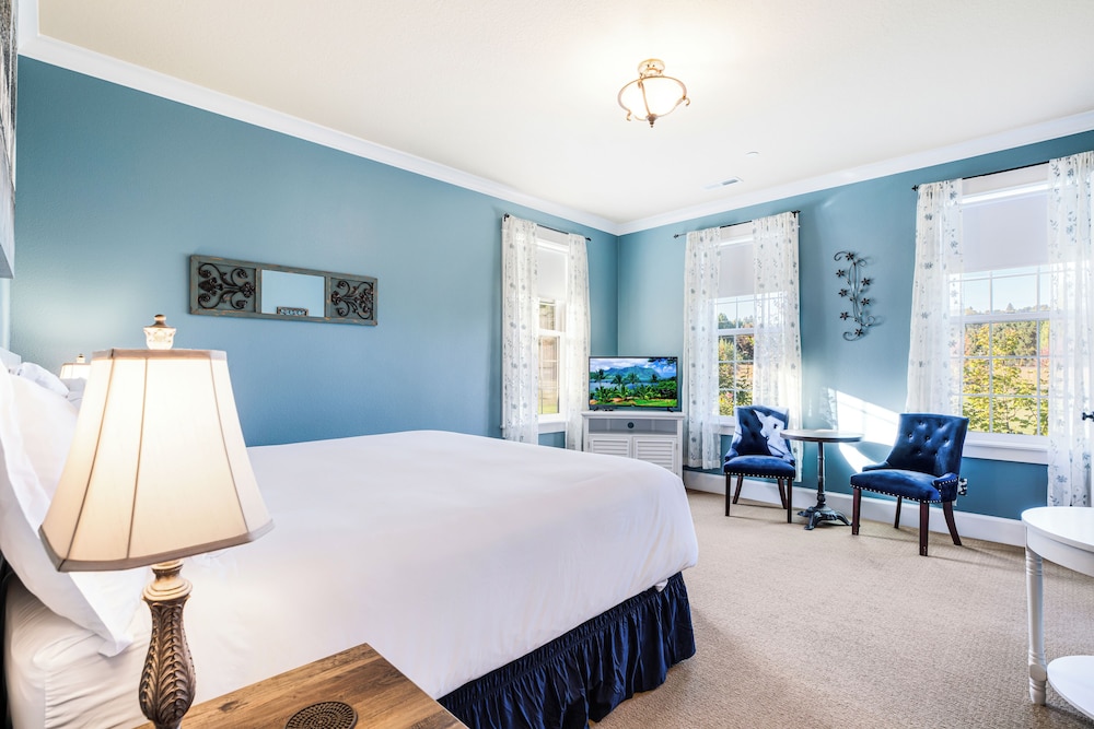 Romantic Room, 1 King Bed, Garden View