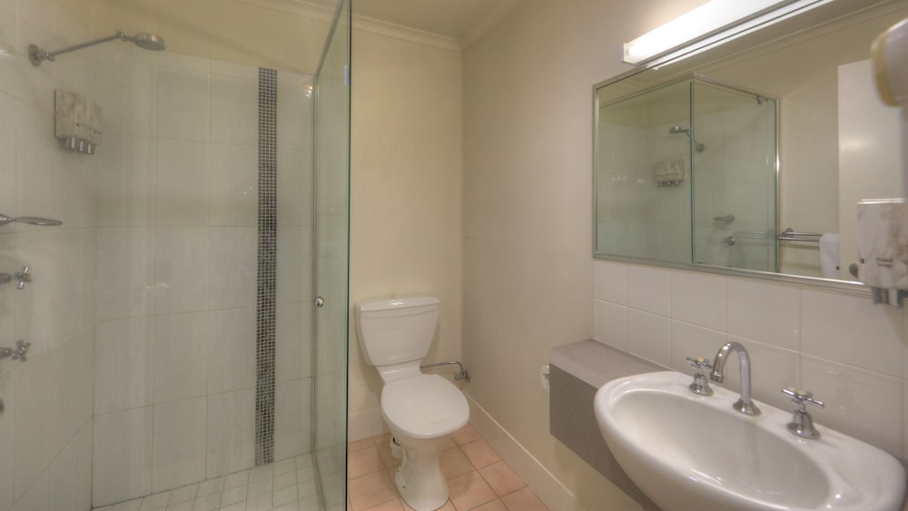 Executive Room, 1 Queen Bed, Non Smoking, Kitchenette (EXECUTIVE ROOM) photo 2