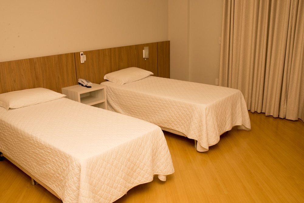 Quarto standard, 1 cama casal, 1 cama solteiro - Photo 1