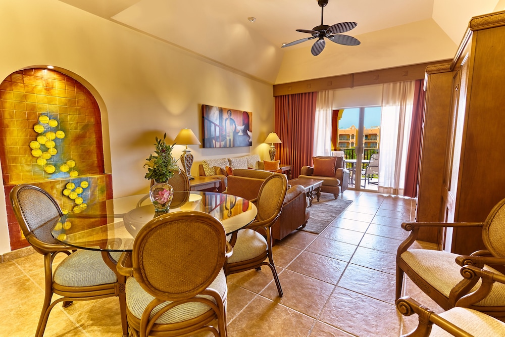 Deluxe Suite, 1 Bedroom, Fully Equipped Kitchen - Photo 1