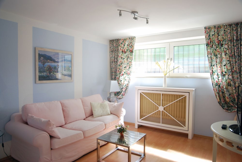 Deluxe Suite photo 2
