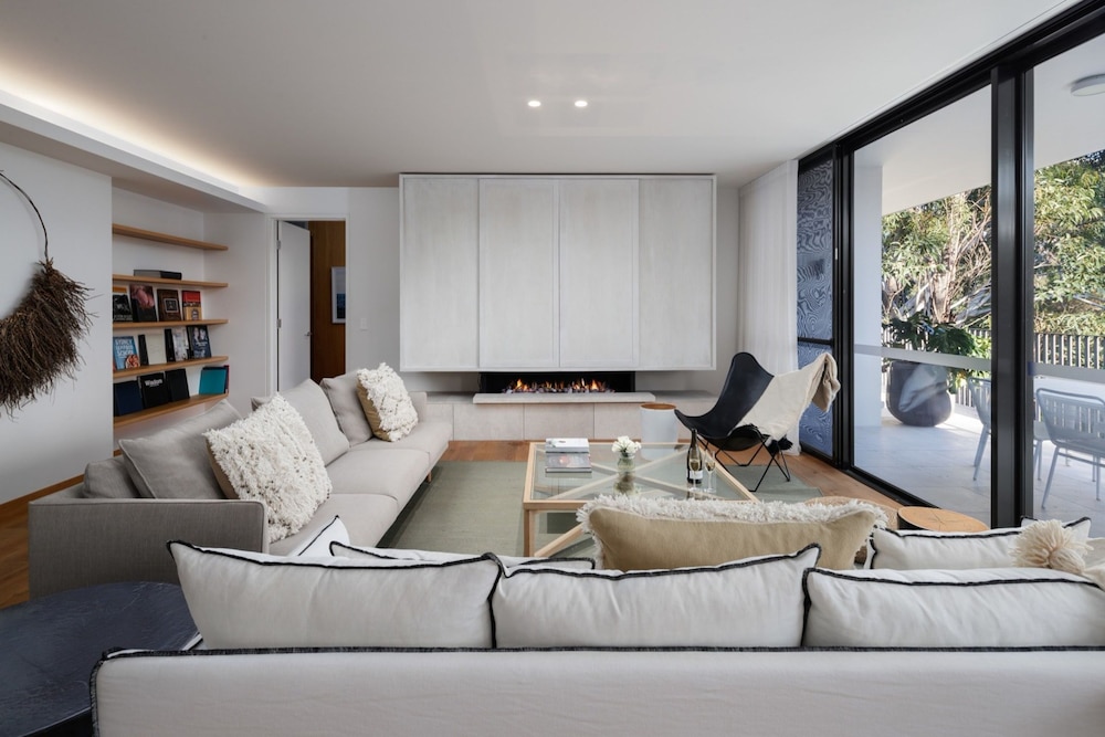 Pavilion Penthouse photo 3