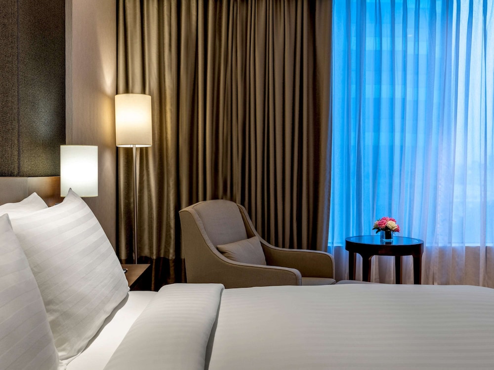 Deluxe Room, 1 King Bed (Executive) photo 1