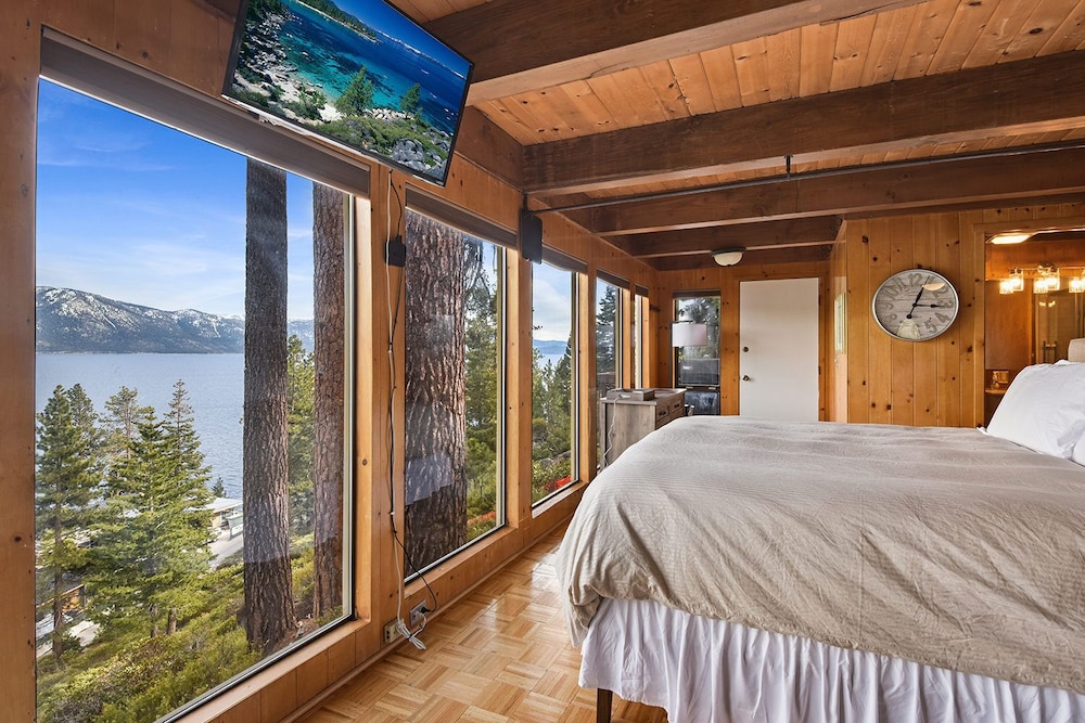 Condo, 1 King Bed (Stargazer) photo 3