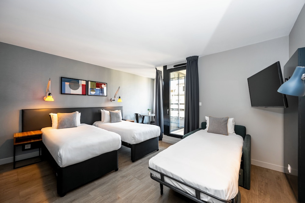 Studio Apartment Plus with Balcony photo 1