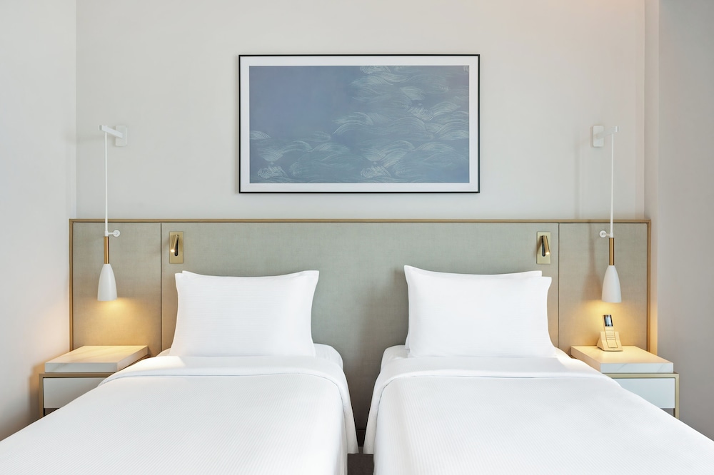 Deluxe Room, 2 Twin Beds, Balcony - Photo 3