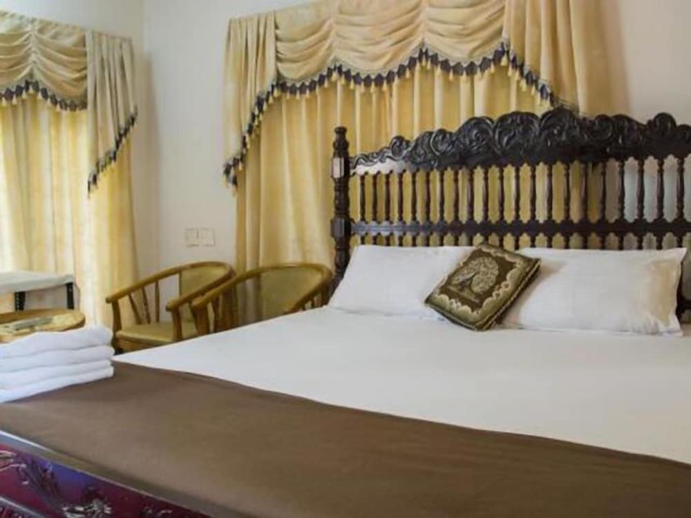 Riverview Ac Deluxe Room Ground Floor