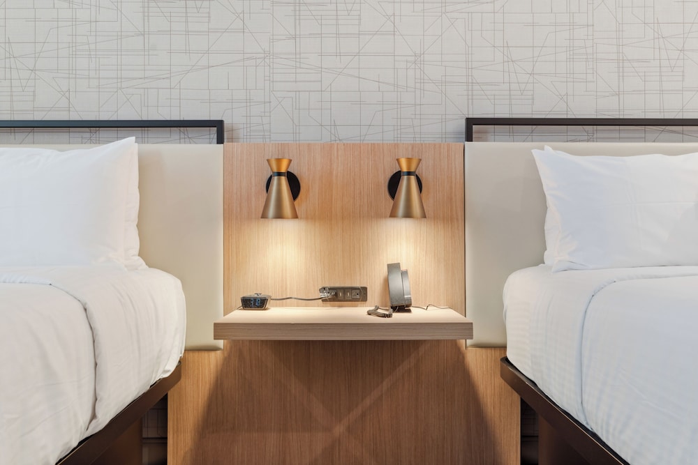 Room, 2 Queen Beds, Non Smoking photo 2