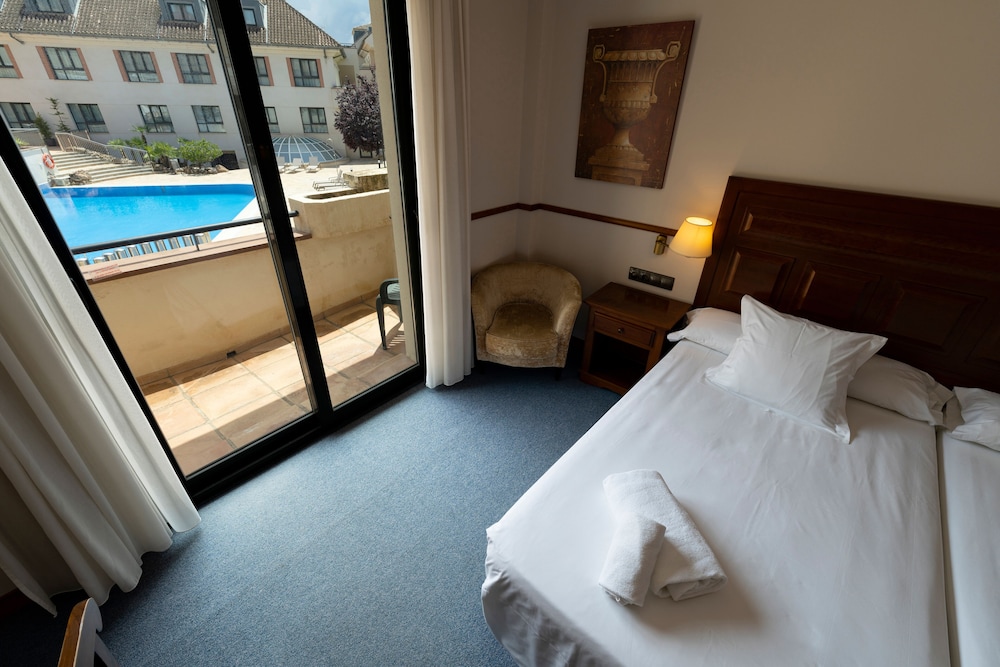 Double Room, Balcony - Photo 3