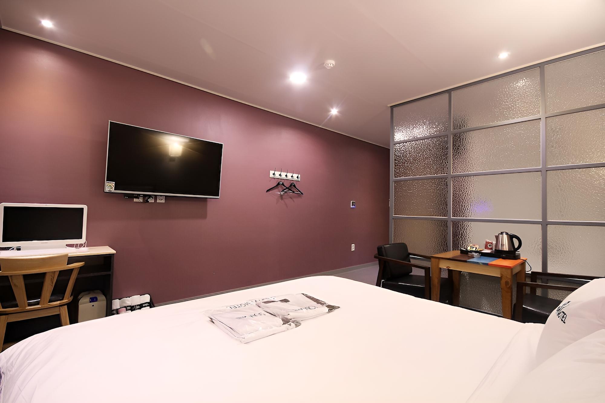 Room (Special Room) - Photo 10