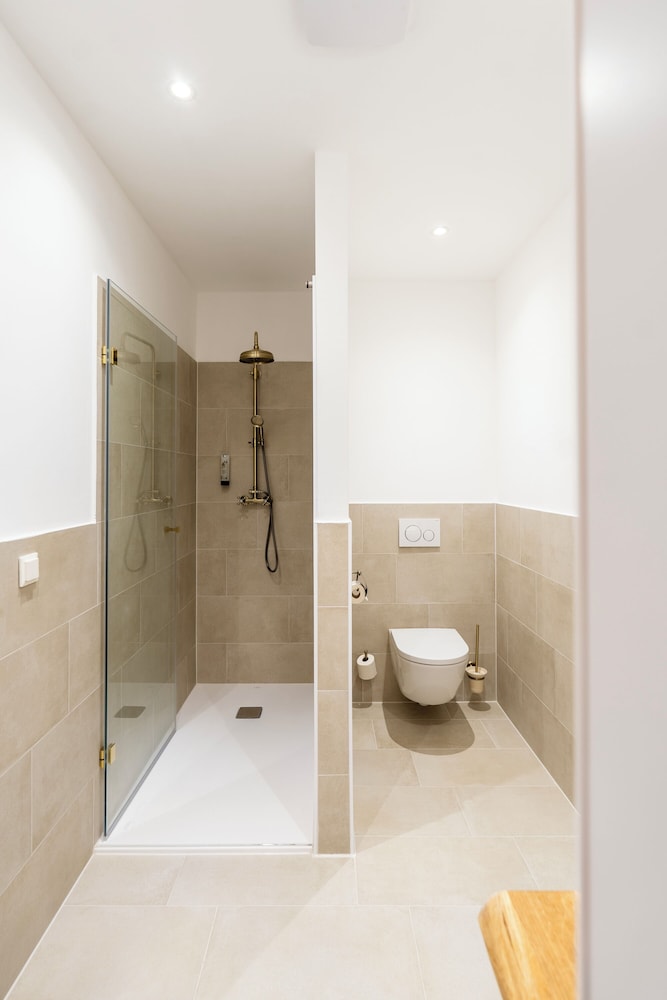 Studio Suite photo 2