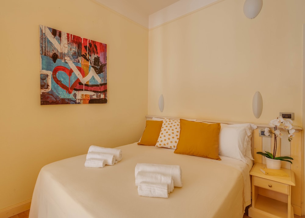 Economy Room, 1 Large Twin Bed, Non Smoking, Air conditioning