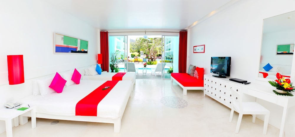 Deluxe Room, Pool Access - Photo 1
