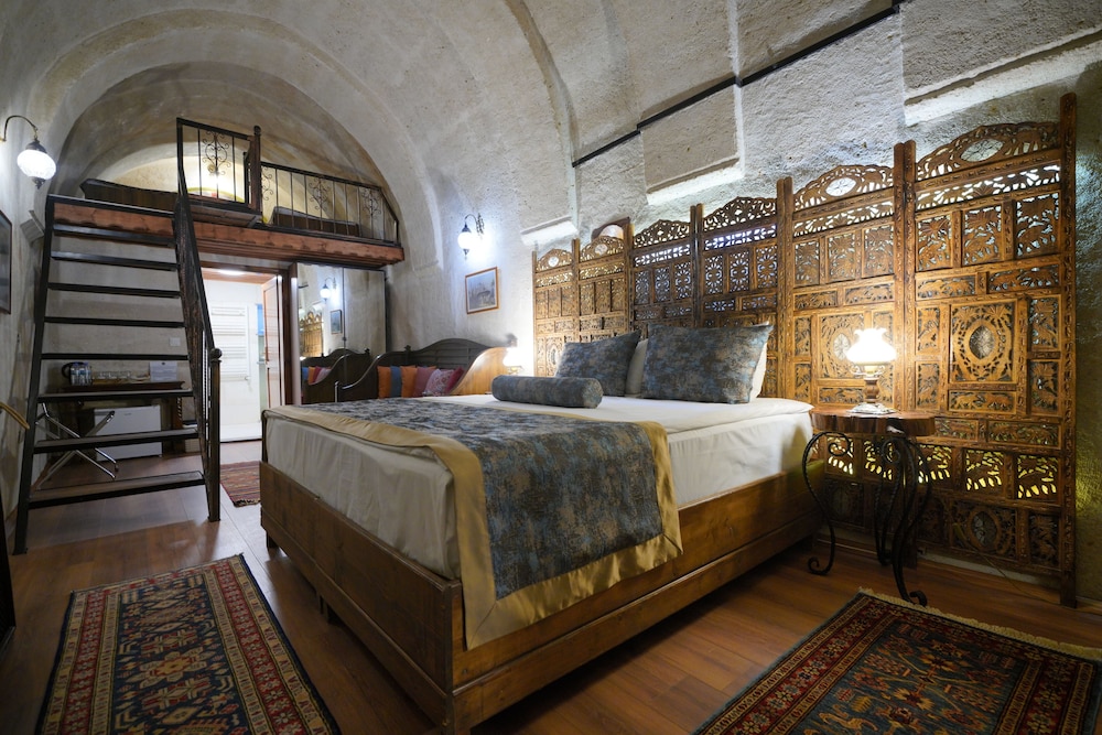 Duplex Stone Room photo 1