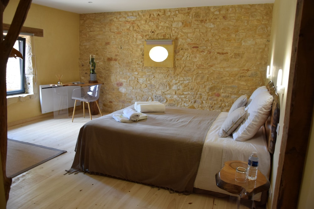 Double Room, 1 King Bed